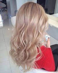 The two hair pros wouldn't recommend champagne blonde to clients who have yellow or orange undertones in their complexions or those with olive skin tones, as the colors will clash with the hair and look unflattering. Champagne Blonde Hair Color Champagneblondehair Champagne Blonde Hair Color Champagneblondehair Ch Hair Styles Blonde Hair Looks Blonde Balayage Highlights