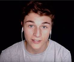 DennisASMR Biography