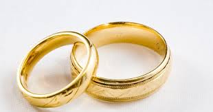 Sebagian pasangan menggunakan cincin yang sama untuk bertunangan dan menikah. Paling Keren 26 Gambar Cincin Tunangan Emas Spillasilvercom Adalah Toko Cincin Kawin Cincin Tunangan Dan Cincin P Dugun Yuzukleri Altin Yuzuk Nisan Yuzukleri