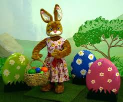 In früheren jahrhunderten wurde nur einmal im jahr getauft, nämlich genau in der osternacht. Hase Versteckt Die Ostereier