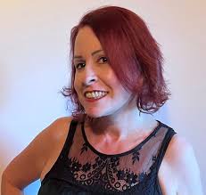 Shari Hoffman's Instagram, Twitter & Facebook