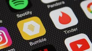 The bumble boost has various advantages which help is saving time, prevents fear of missing out. Bumble Launches Spotlight Its Own Version Of Tinder S Boost Techcrunch