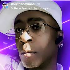 Khloé Kardashian added a new photo.