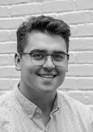 Emma Theis's Instagram, Twitter & Facebook