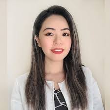 Erica Kaplan's Instagram, Twitter & Facebook