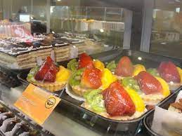 Teenage Glutster Beyond Conchas La Monarca Bakery In East L A Mexican Bread Fruit Tart Bakery