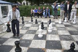 Si vous aimez jeux de guerre , vous aimerez sûrement idées. Sarajevo Marcher Dans Les Cicatrices De L Histoire La Presse