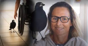 Wanita Lumpuh Berkawan Baik dengan Burung Magpie yang Semangat untuk  Meneruskan Kehidupan