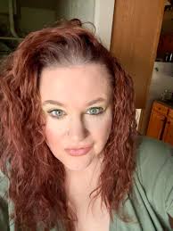 person prefers pets over people and shares about their day