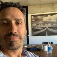 100+ perfiles de «Oromi»