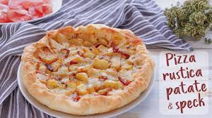 Pizza patate speck e provola. Pizza Rustica Patate E Speck Ricetta Facile Fatto In Casa Da Benedetta Youtube