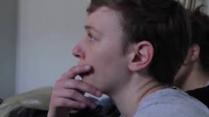Ciò che colpisce nella trilogia sull'identità di liv ferracchiati è la scrittura ritmata, frammentata eppure incisiva, fatta di paratassi, pause e inversioni. Intervista A Liv Ferracchiati Peter Pan Guarda Sotto Le Gonne Youtube