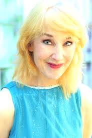 Tracy Lynch's Instagram, Twitter & Facebook