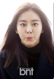 窄(すぼ)む。오므라지다. 오그라들다 窄んだ口👄 花が窄む🥀 #작문연습 A: 임영웅 오므린 입이 귀엽네 B: 유이가 더 귀여워