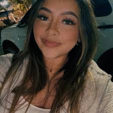 Crystal Duran's Instagram, Twitter & Facebook