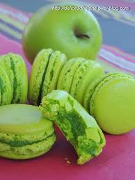 Macarons A La Pomme Les Delices D Helene Recettes De Cuisine Recette Macaron Recette