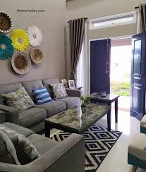 Karena living room mewakili citra dari pemilik. 6 Ide Desain Ruang Tamu Pintu 2 Lebih Elegan Dan Sejuk Homeshabby Com Design Home Plans Home Decorating And Interior Design