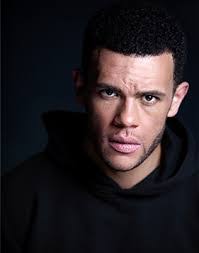 Julian Moore's Instagram, Twitter & Facebook