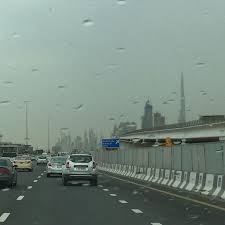 شبكة أجواء الامارات نفاف على طريق الشيخ زايد دبي الان من المطارد بو سالم