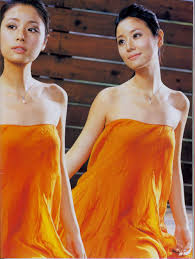 Truyền hình là phương tiện truyền thông phổ biến tiếp theo, sự có mặt của truyền hình là một thay đổi lớn của nhân loại trong thế kỷ 20 và nó vẫn nhược điểm: Tiá»ƒu Sá»­ Lam Tam NhÆ°