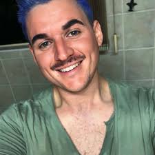 Hi almal. Ek gaan nog een toer doen in Mei na Rwanda om die gorillas te  kyk. Ek het slegs plek vir 2 mense sou daar enige belangstelling wees. Dit  sluit in