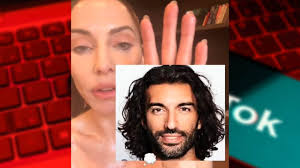 He's Like Russell Brand If Russell Went to Kylie Jenner's Face Guy':  Whitney Cummings Roasts Justin Baldoni for Four Minutes Straight