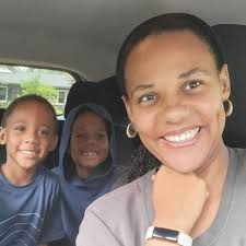 Seanna (@SeannaLeathPhD)