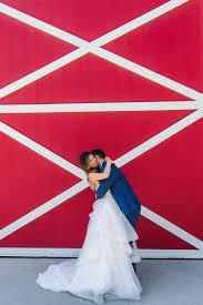 Newlywed Formal Photo In Front Of The Camarillo Ranch S Red Barn Priscila Valentina Http Www Priscilavalentina Net Camarillo Ranch Camarillo Ranch