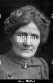 Linda Hazzard's Instagram, Twitter & Facebook