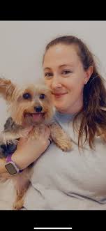 Can anyone add a Christmas background to my baby Bella?