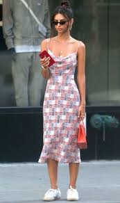 From Emrata To Selena These Celebs Heatwave Outfits Are Ones I D Wear Irl In 2020 Celebrity Outfits Fashion Classy Outfits