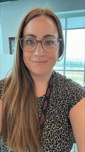 Heather Dearing's Instagram, Twitter & Facebook