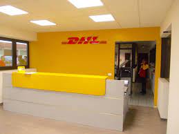 Insegne Luminose Insegne Negozi Insegne Luminose Servicepoint Dhl Treviso Courier