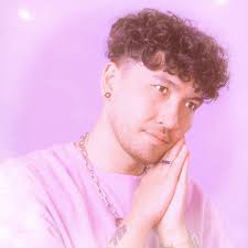 I am pee 📷 @selashiloni