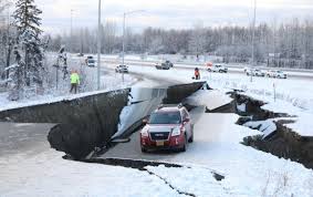 1 day ago · potente terremoto de 8.2 sacude costas de alaska y provoca alertas de tsunami en el pacífico el terremoto con epicentro al sur de la península de alaska es el más fuerte de 2021 y uno de los. Las Impactantes Imagenes Del Terremoto En Alaska