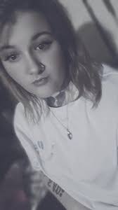 Tabatha Collins's Instagram, Twitter & Facebook