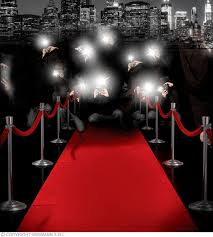 Hier finden sie das passende umstandskleid für glamour im stil der großen filmpremieren. Roter Teppich 460 Cm X 60 Cm Fasching Kaufland De