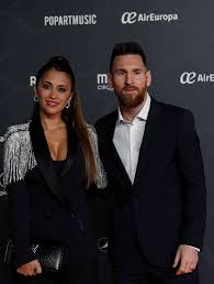 Why did he leave basketball? Lionel Messi Besucht Mit Seiner Frau Antonella Roccuzzo Messi10 Show