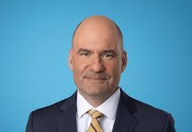 Chris Hahn's Instagram, Twitter & Facebook