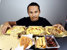 We'll send a list to your inbox, once a day. Malaysian Mukbang Youtuber Isaac Osman Frequently Eats 5 000 Calorie Meals The Star