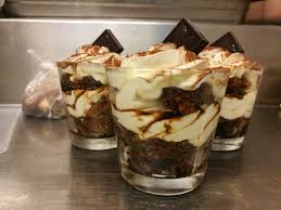 Tiramisu Cafe Avec Un Carre De Chocolat Tiramisu Sans Cafe Patissiere Carre De Chocolat