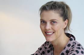 Emma Usher's Instagram, Twitter & Facebook