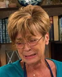 Evelyn Barlow's Instagram, Twitter & Facebook