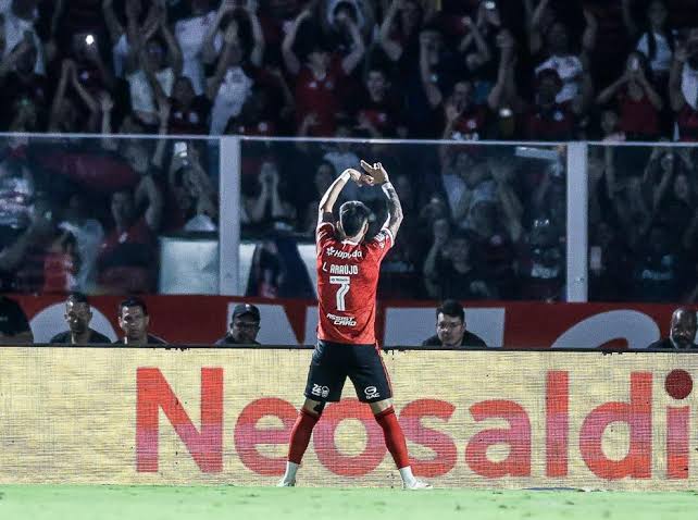 Flamengo atropela o Mirassol encosta no l&iacute;der