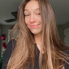 Karlyn Jones's Instagram, Twitter & Facebook