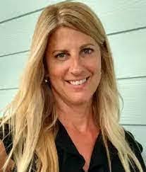 Regina Geyer's Instagram, Twitter & Facebook