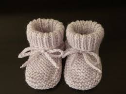 Des modèles layette tendres & confortables à tricoter avec amour pour câliner bébé. 1001 Petits Chaussons Au Tricot Pour Bebes 3 Petites Mailles