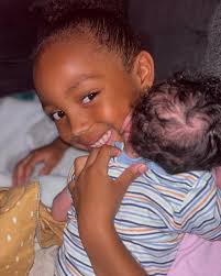 🦋 M I S S K E E M A J 🦋