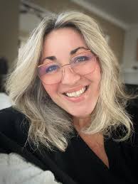 Do you love special editions? And how much do you love Sherrilyn Kenyon  books?! Sherrilyn's launched a new kickstarter where you can have not one  but two special editions, plus a possible