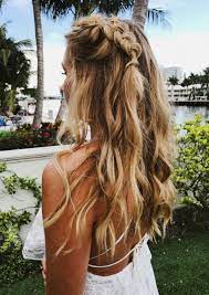 Pin On Une Femme